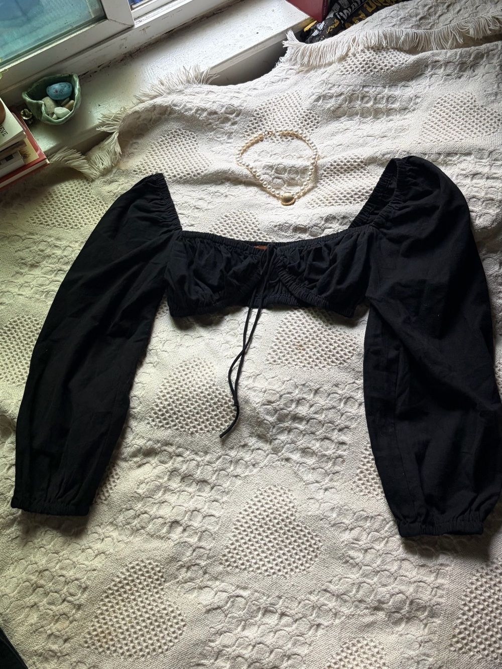 Tie front long sleeve crop top